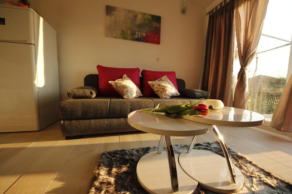 Apartment Golden Dreams Podstrana Eksteriør billede