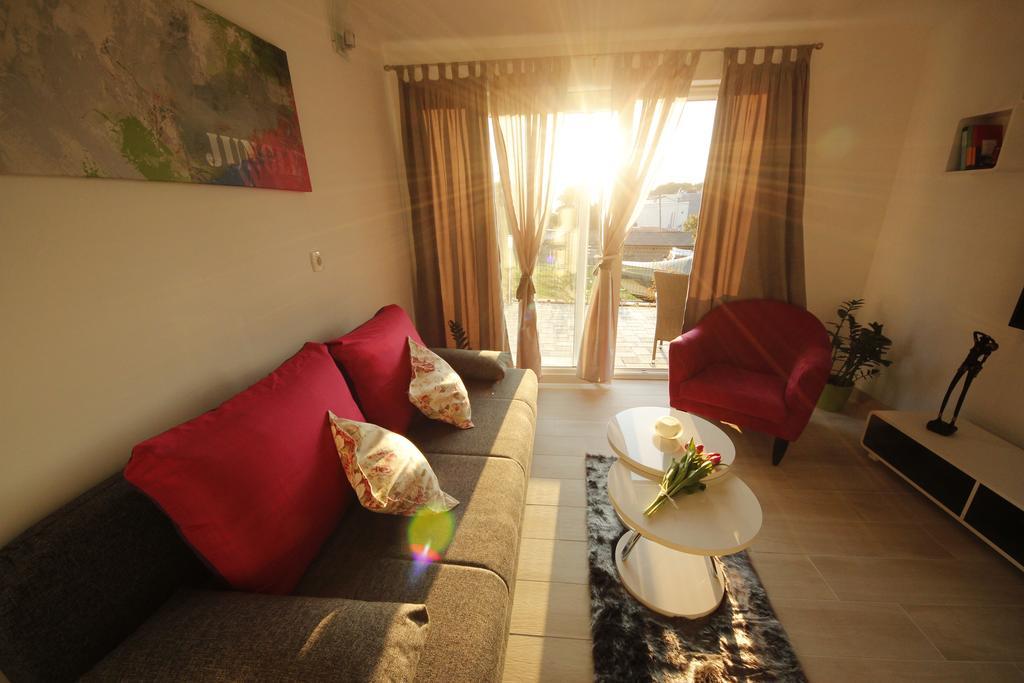 Apartment Golden Dreams Podstrana Eksteriør billede